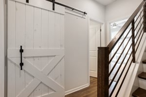 Parkway Dr NE-015.jpg