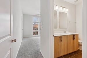 Parkway Dr NE-020.jpg