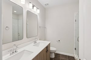 Parkway Dr NE-021.jpg