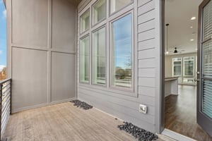 Parkway Dr NE-031.jpg