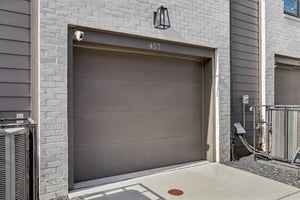 Parkway Dr NE-036.jpg