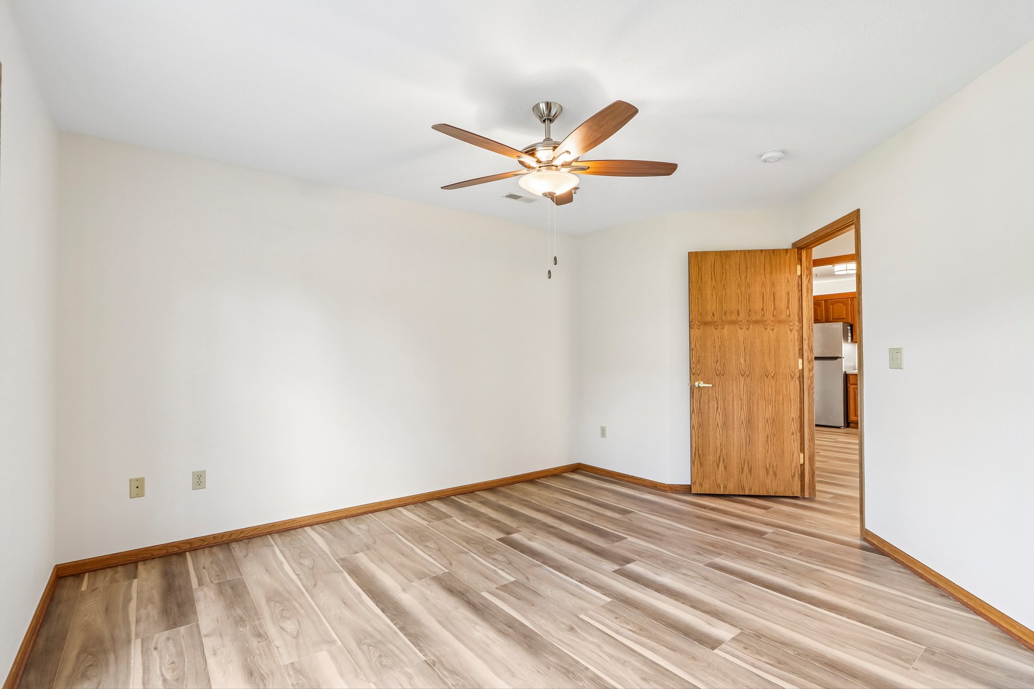 S 124th St-S0408-029.jpg