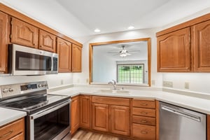 S 124th St-S0408-016.jpg
