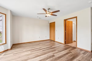 S 124th St-S0408-022.jpg