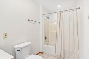 S 124th St-S0408-025.jpg