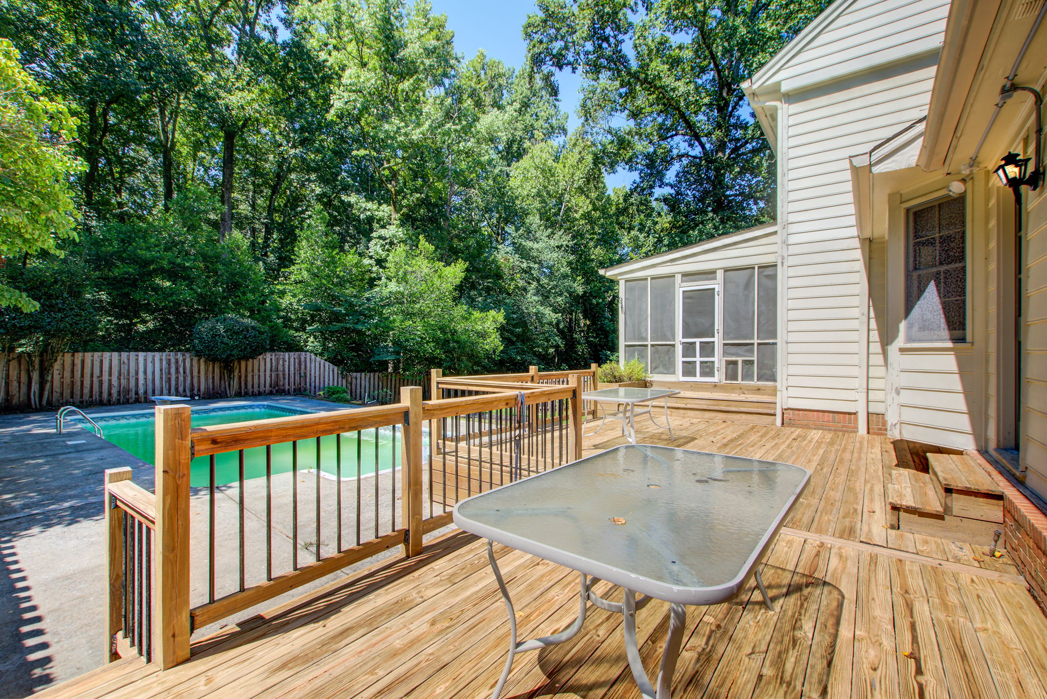 16 Ext Deck B w Pool + Sunporch