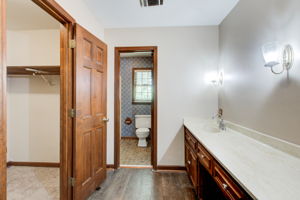 25 Main BR En Suite A