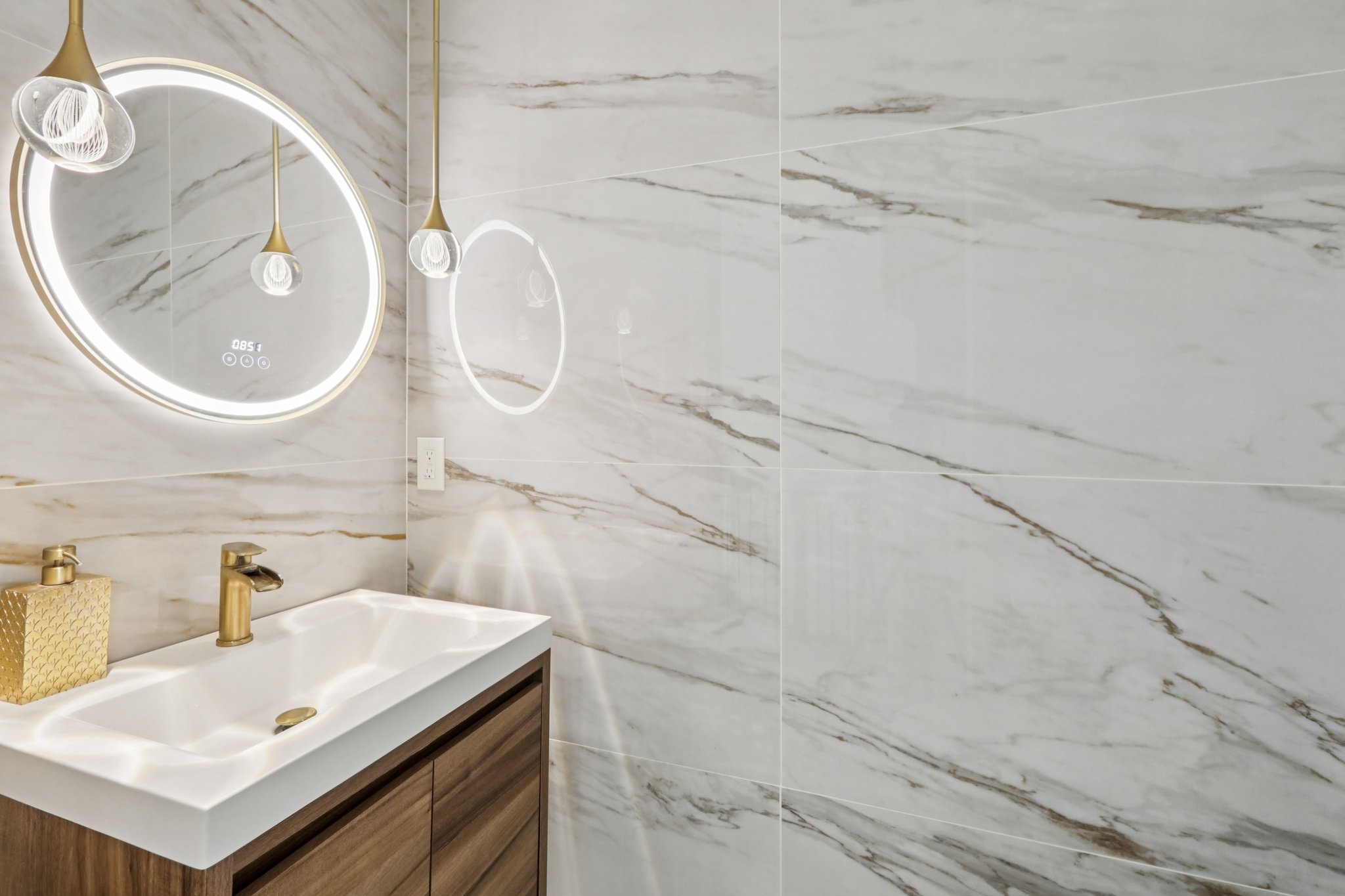 Buffalo Ct-S0204-036.jpg