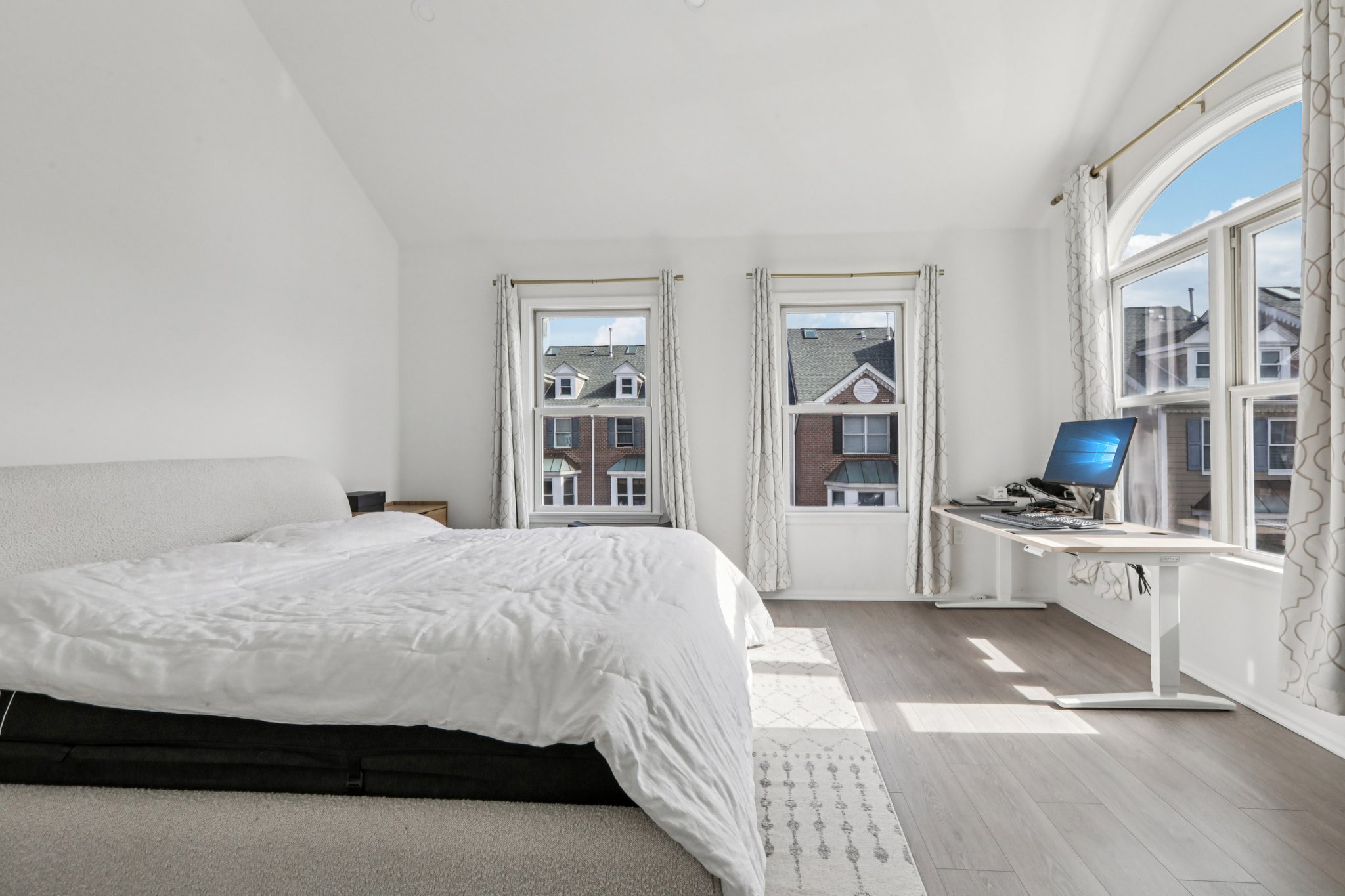 Buffalo Ct-S0204-037.jpg