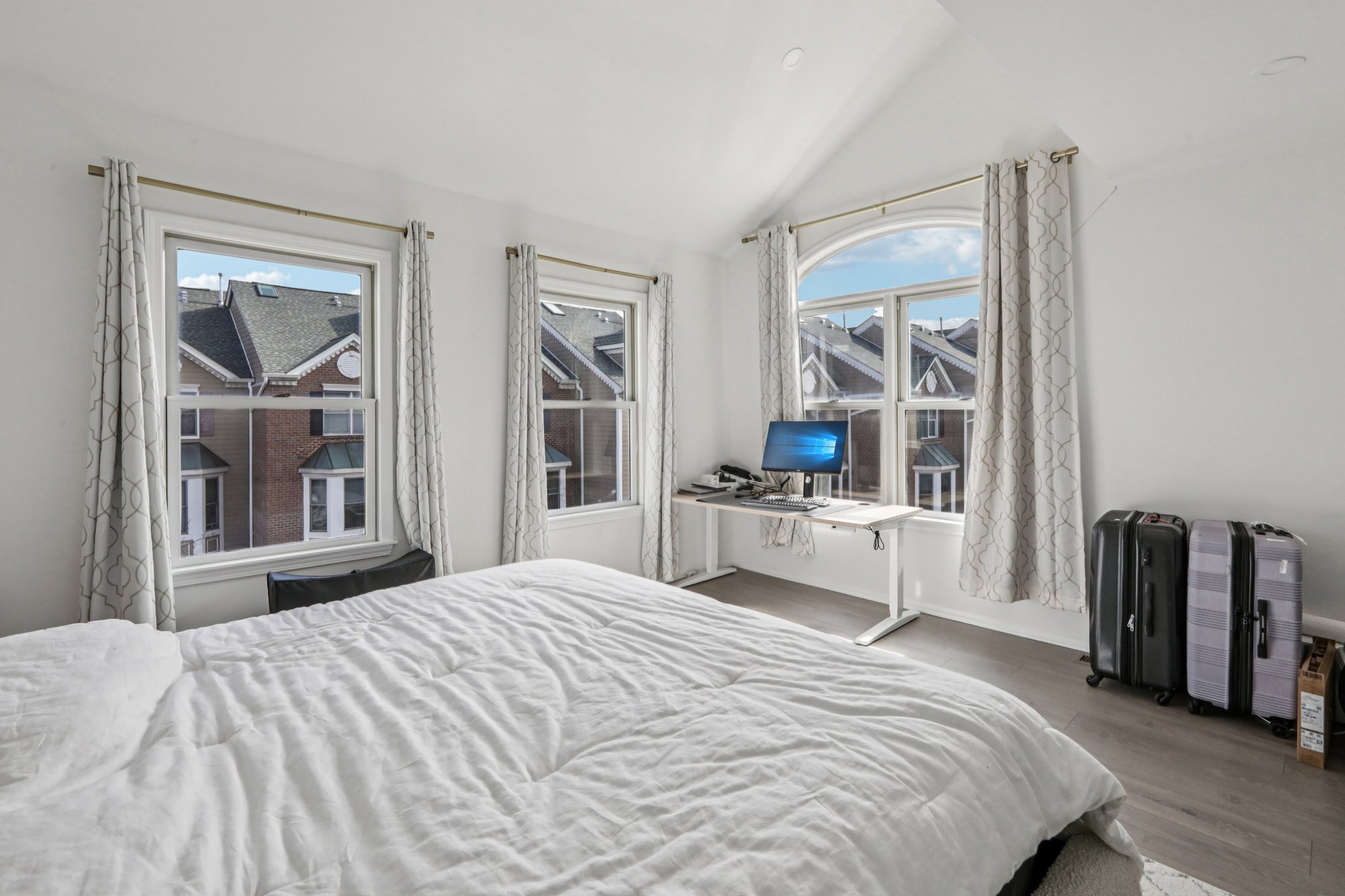 Buffalo Ct-S0204-039.jpg