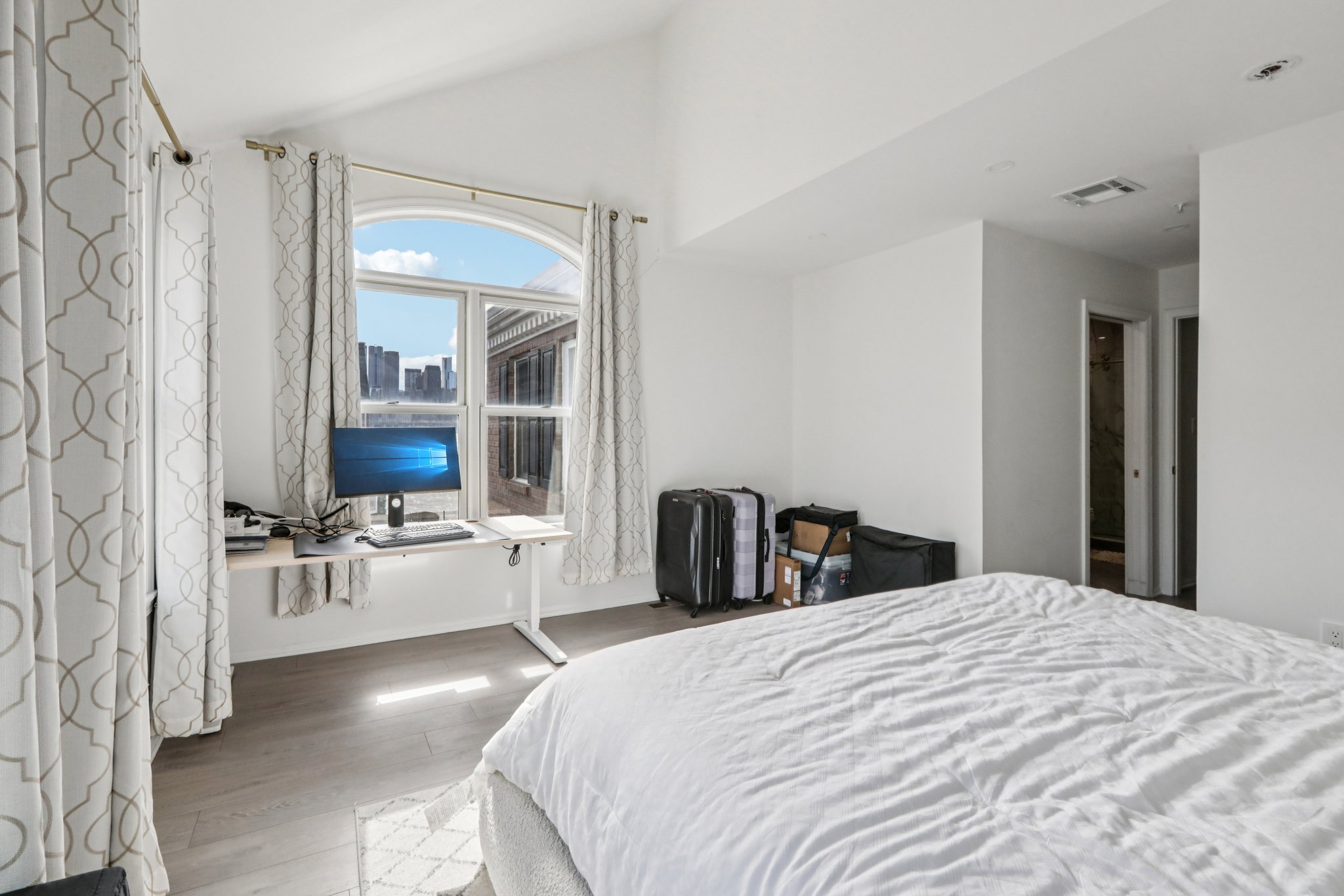 Buffalo Ct-S0204-040.jpg