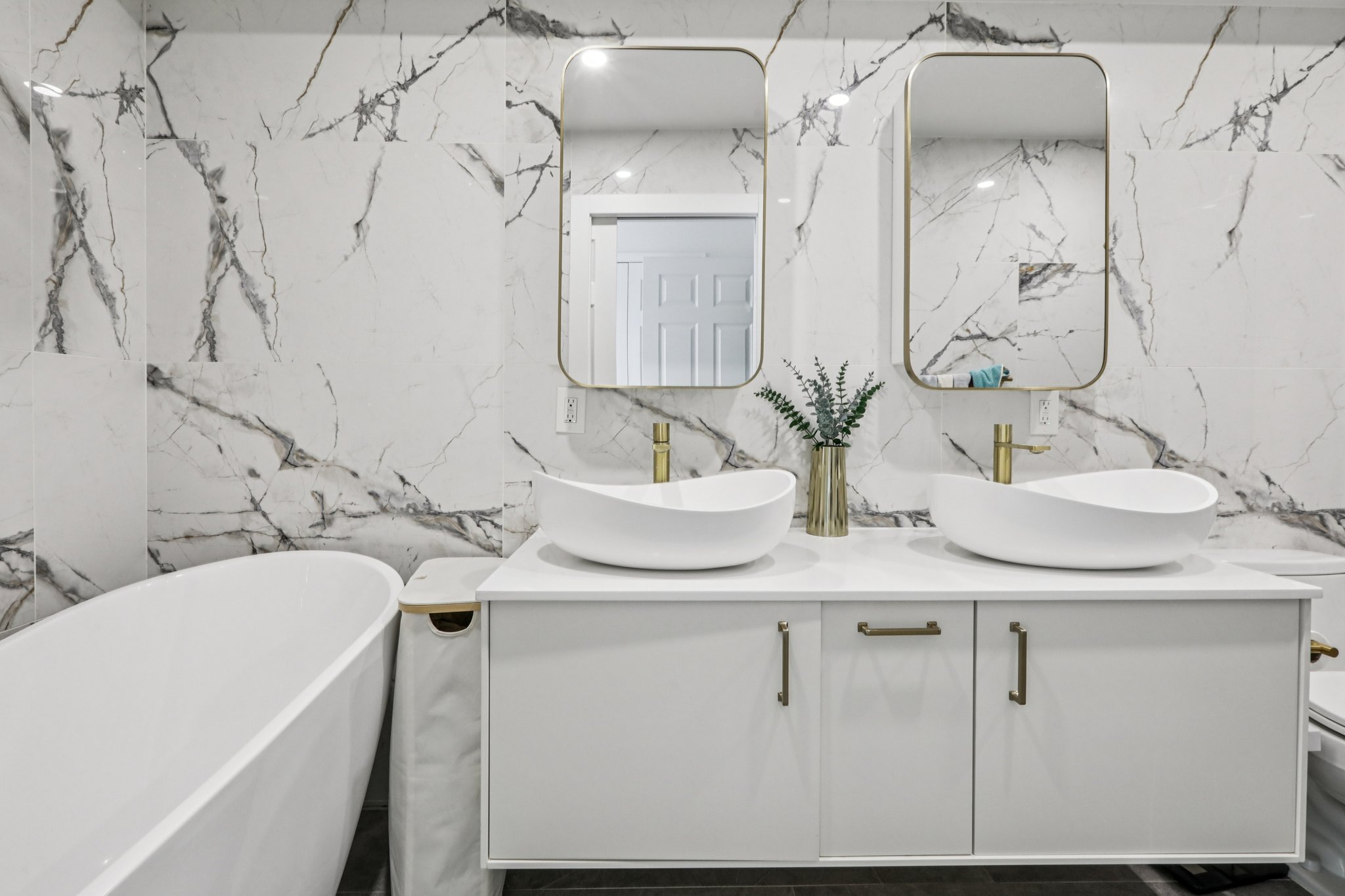 Buffalo Ct-S0204-044.jpg