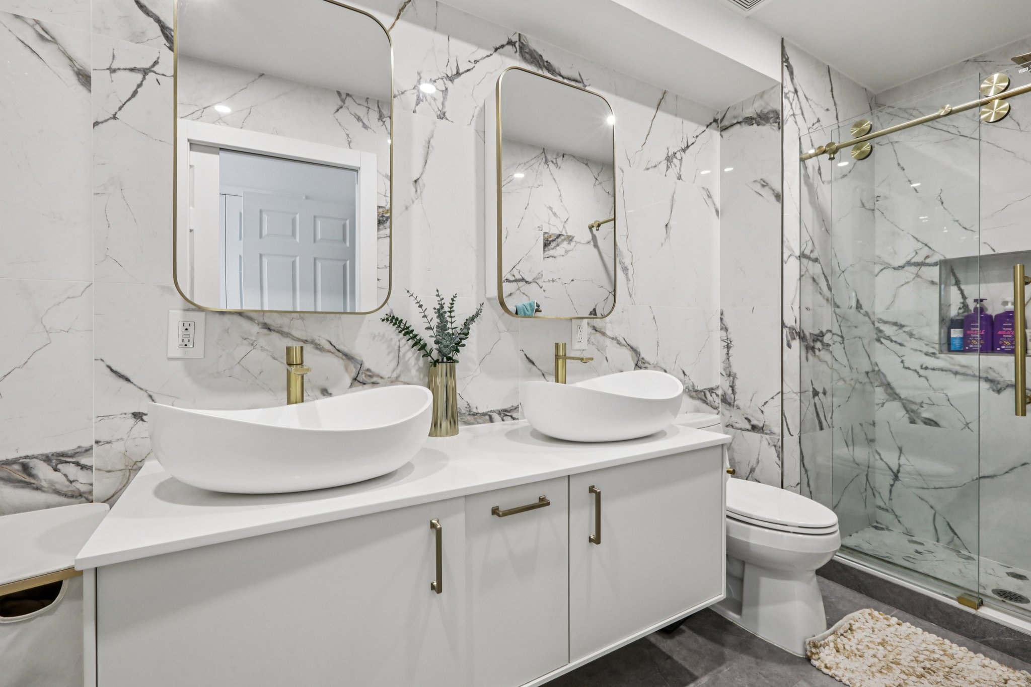 Buffalo Ct-S0204-045.jpg