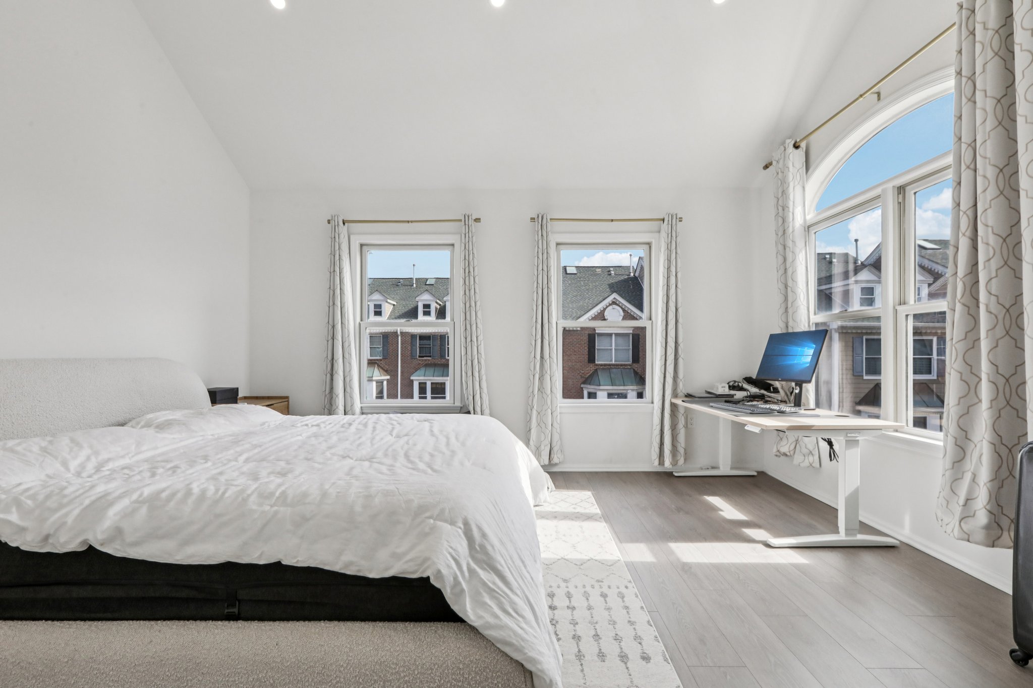 Buffalo Ct-S0204-053.jpg