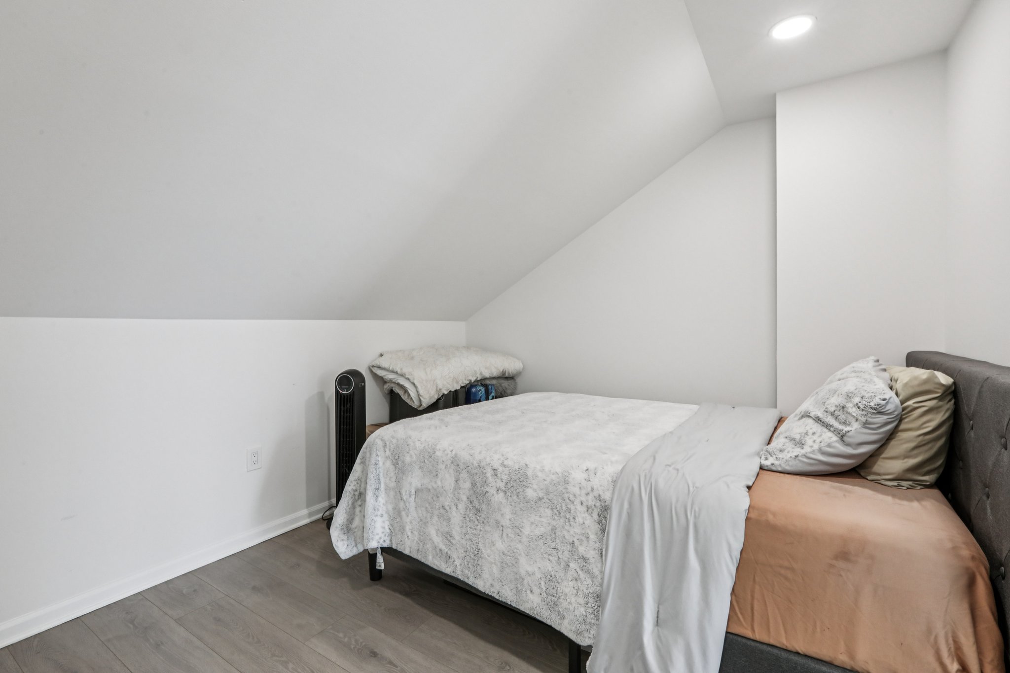 Buffalo Ct-S0204-054.jpg