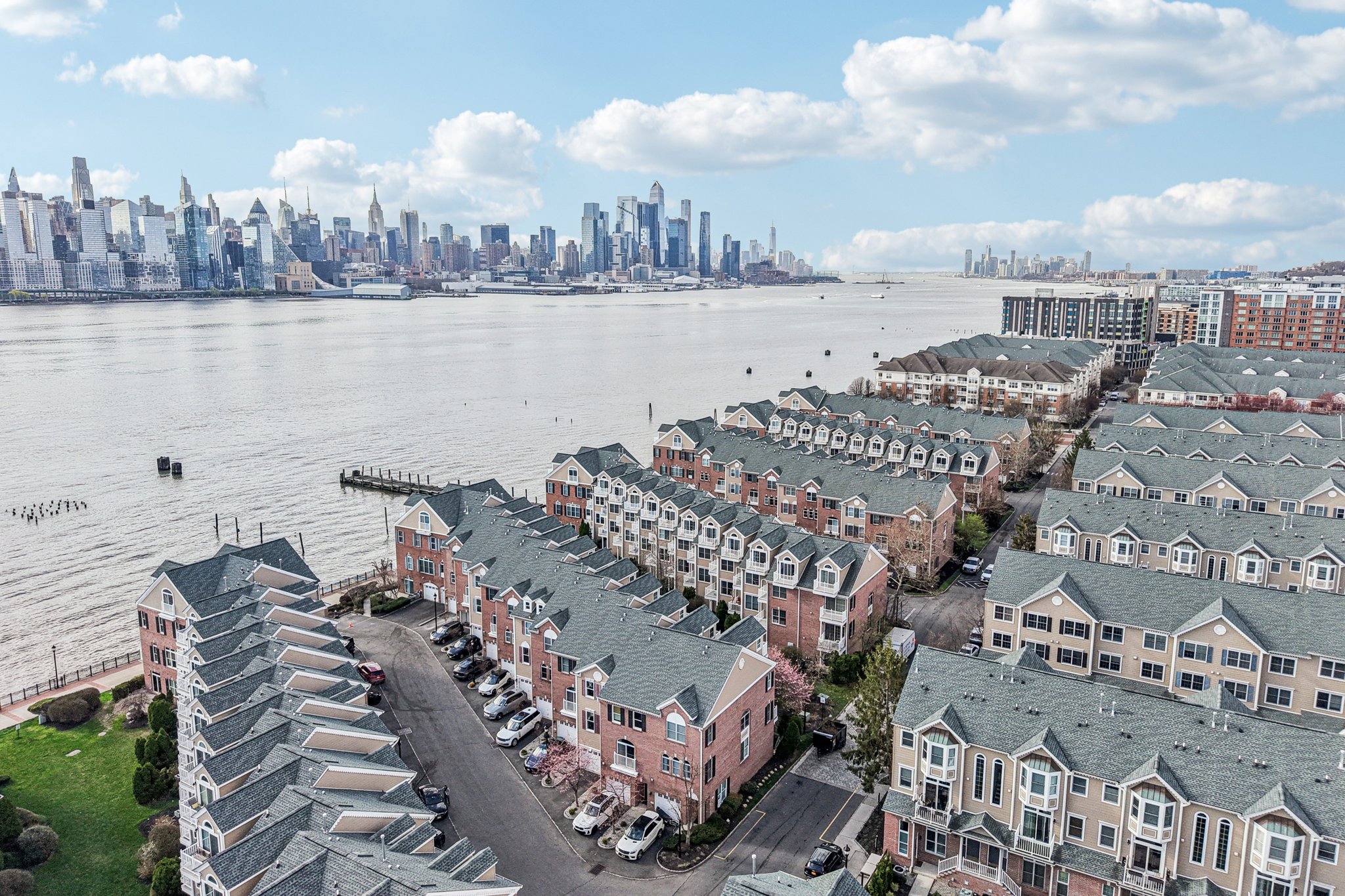 Buffalo Ct-S0204-073.jpg