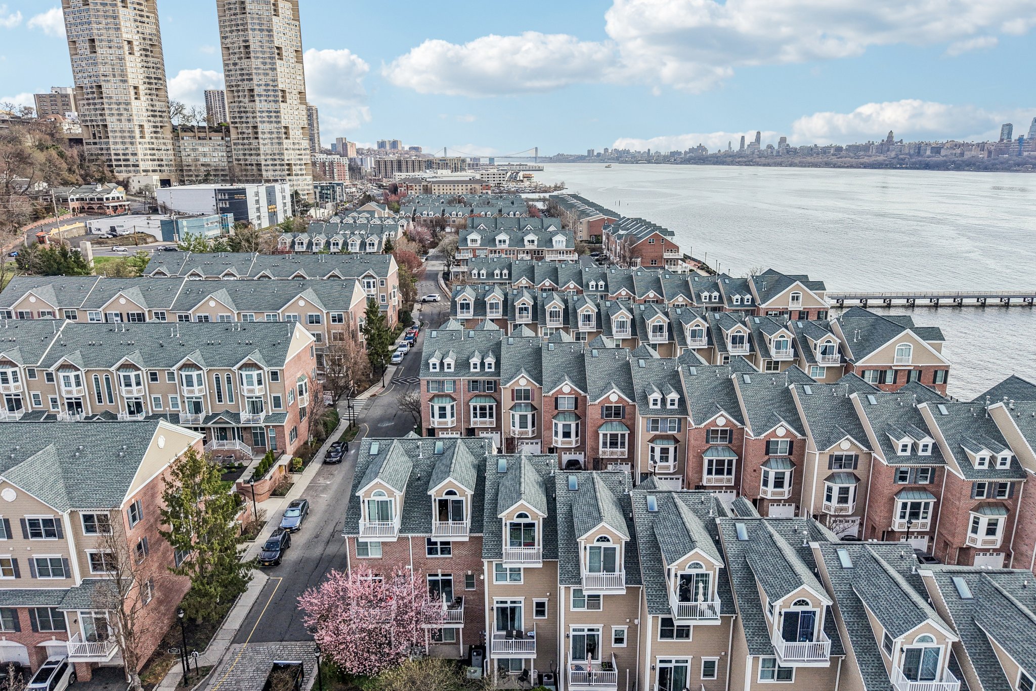 Buffalo Ct-S0204-077.jpg