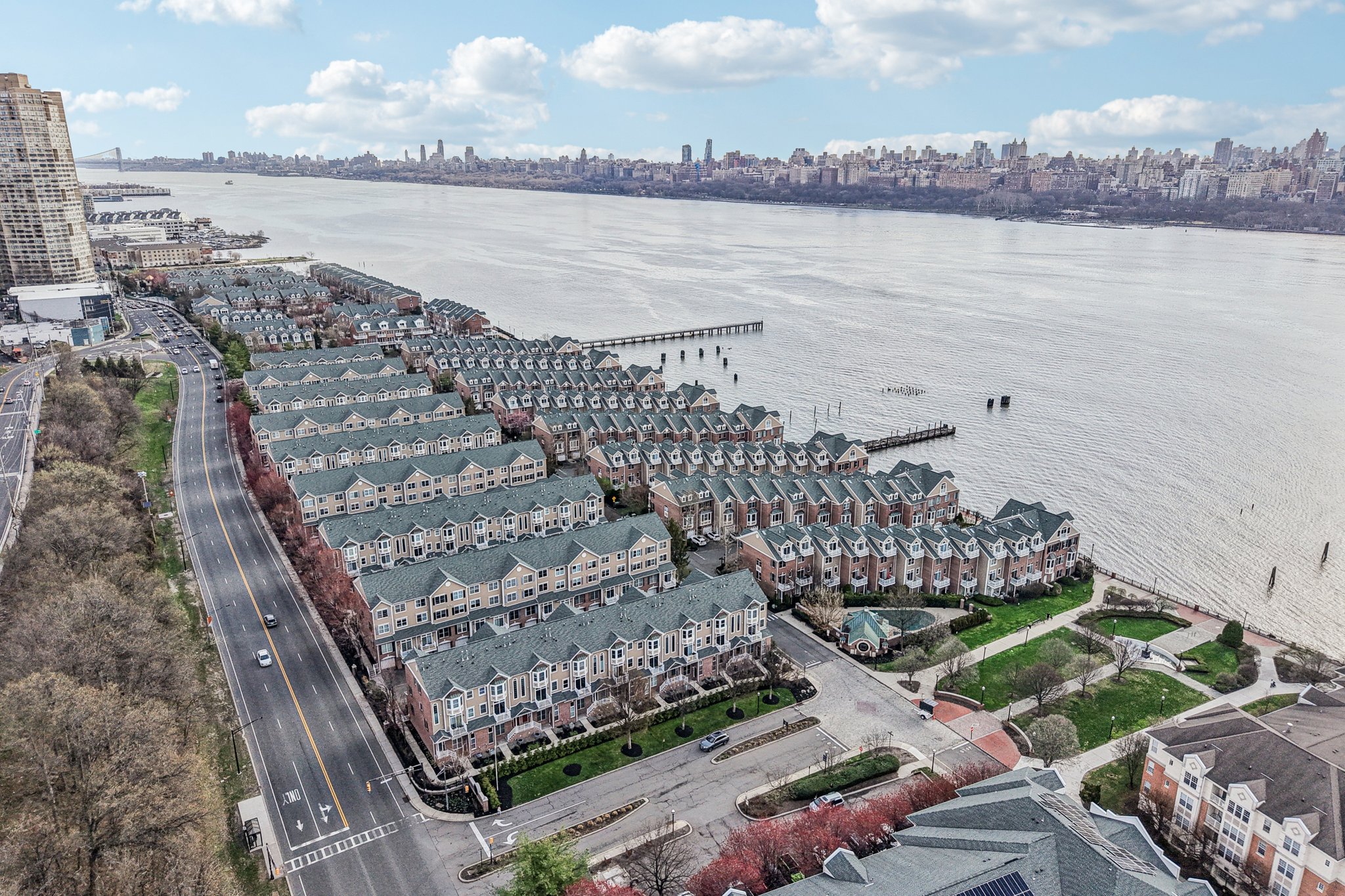 Buffalo Ct-S0204-082.jpg