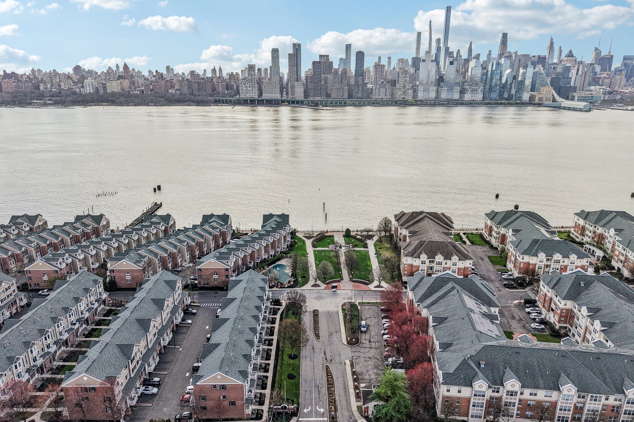 Buffalo Ct-S0204-083.jpg