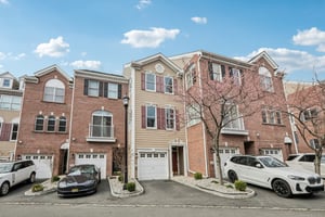 Buffalo Ct-S0204-003.jpg