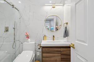 Buffalo Ct-S0204-034.jpg