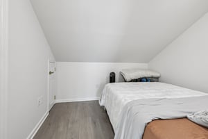 Buffalo Ct-S0204-055.jpg