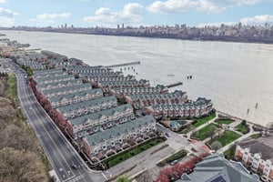 Buffalo Ct-S0204-081.jpg