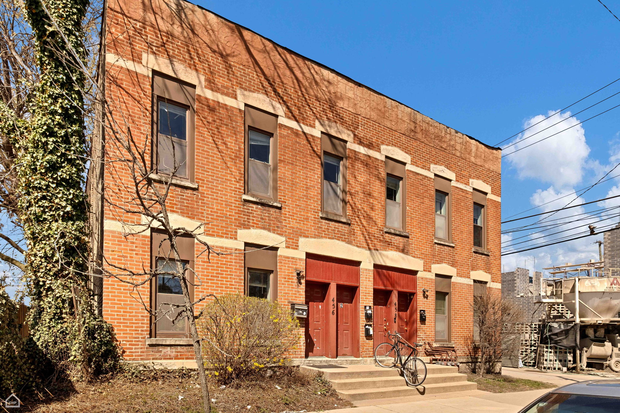 458 N Paulina St_001