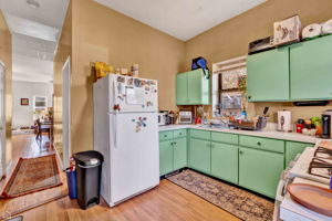 458 N Paulina St_007