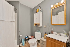 458 N Paulina St_010