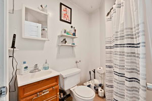 458 N Paulina St_017
