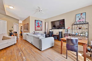 458 N Paulina St_020