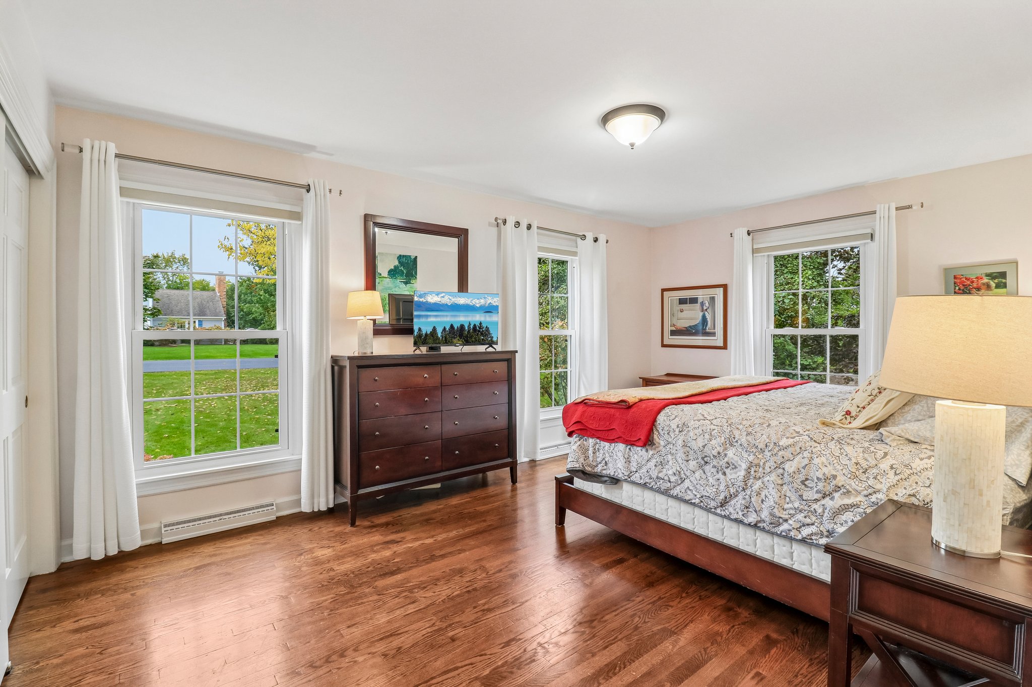 Pinewoods Dr-S1010-022.jpg