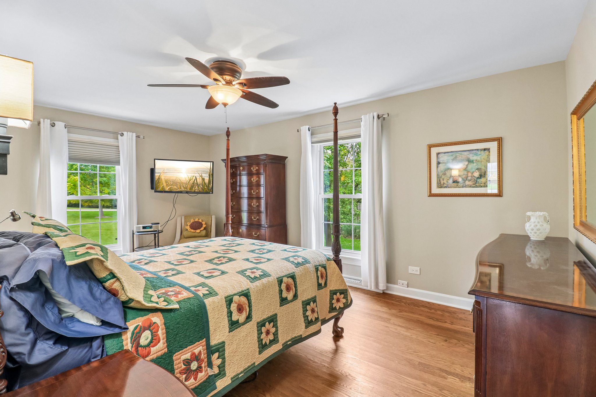 Pinewoods Dr-S1010-026.jpg