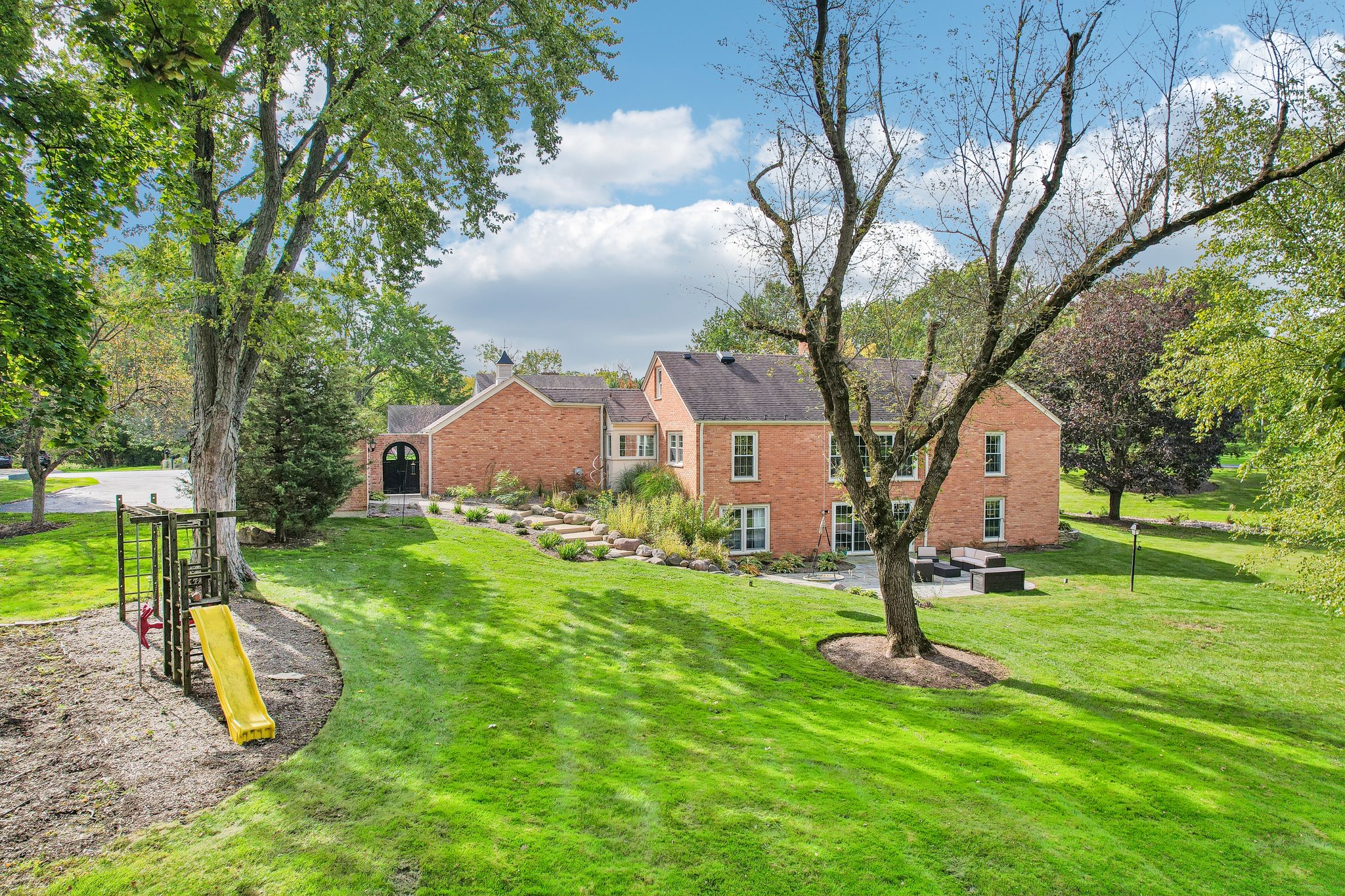 Pinewoods Dr-S1010-065.jpg