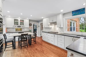 Pinewoods Dr-S1010-019.jpg