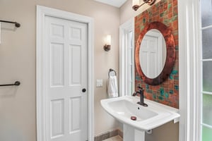 Pinewoods Dr-S1010-029.jpg