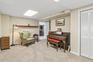 Pinewoods Dr-S1010-035.jpg