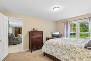 Pinewoods Dr-S1010-037.jpg