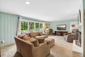 Pinewoods Dr-S1010-040.jpg