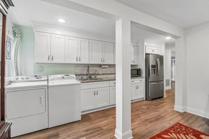 Pinewoods Dr-S1010-046.jpg