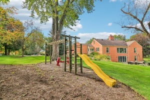 Pinewoods Dr-S1010-056.jpg