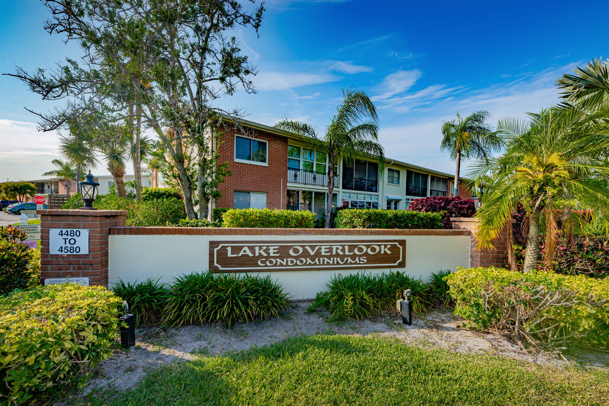 1-Lake Overlook Condos