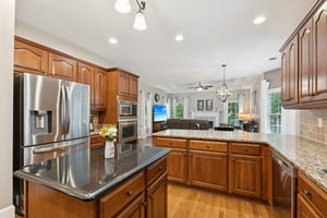Local_Flavor_Films-4582_Fairecroft_Terrace_Suwanee_GA-161.jpg