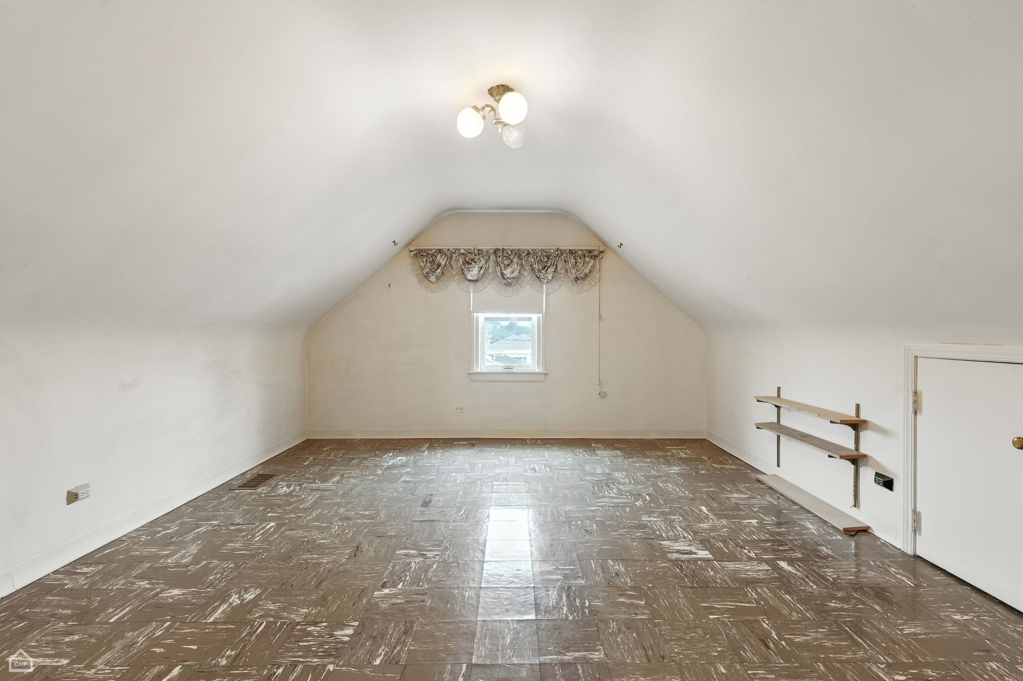 4583 N McVicker Ave_012