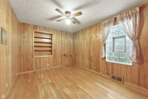 4583 N McVicker Ave_008