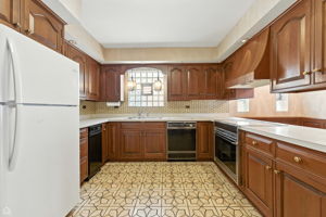 4583 N McVicker Ave_009