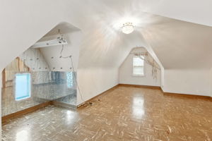 4583 N McVicker Ave_014