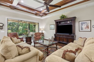 Sliding Doors open to Lanai