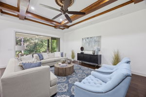 Pocketing Doors to Lanai